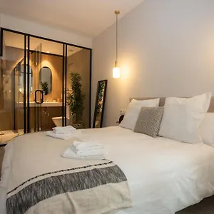 https://diana-suites-23.es-andalucia.com